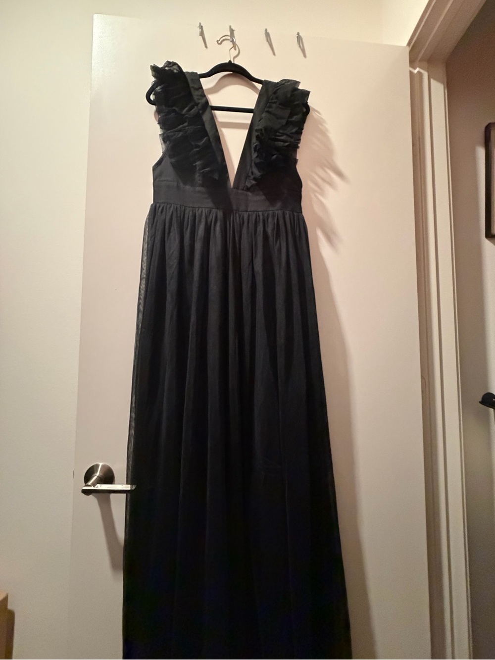 Lulu's Black Ruffled V-Back Maxi Dress - Picture 4 of 5